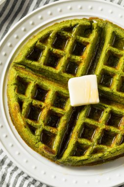 Ev yapımı yeşil çay Matcha gözleme