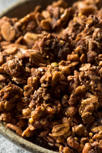 Домашний шоколад Granola в миске — стоковое фото