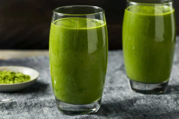 Hälsosam hemlagad Matcha Frukost Smoothie — Stockfoto