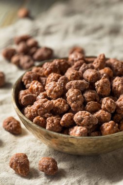 Ev yapımı tarçın şeker badem