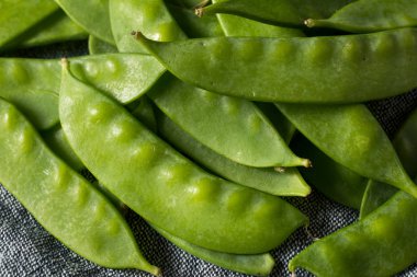 Ham yeşil organik bezelye