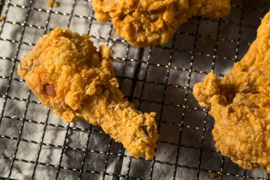 Ev yapımı Güney kızarmış tavuk yemeği