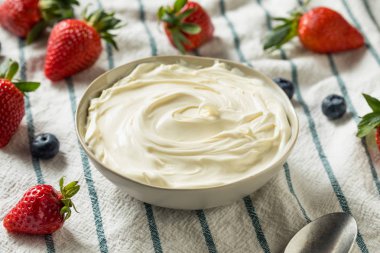 Kremsi ev yapımı Mascarpone peyniri
