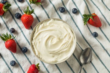 Kremsi ev yapımı Mascarpone peyniri