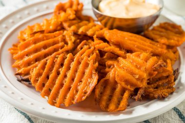 Ev yapımı tatlı patates Waffle kızartması