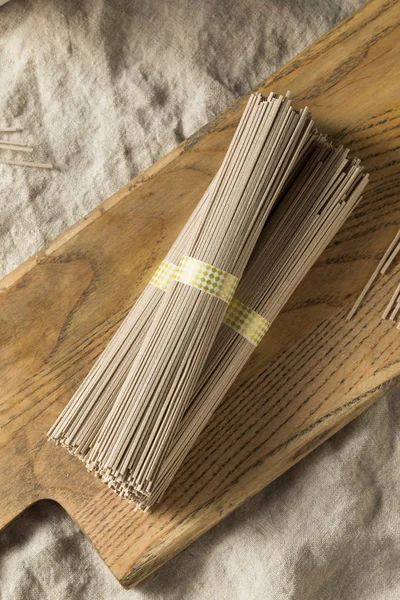 Frumento saraceno biologico essiccato Soba Noodles — Foto Stock