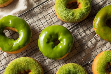 Ev yapımı yeşil çay Matcha çörek