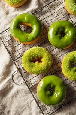 Ev yapımı yeşil çay Matcha çörek