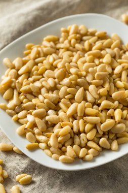 Ham organik çam fıstığı