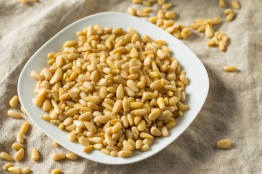 Ham organik çam fıstığı