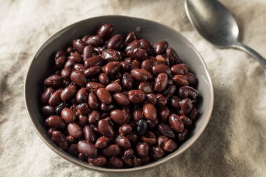 Organik konserve siyah fasulye