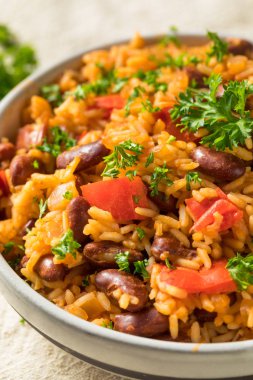 Ev yapımı Cajun fasulye ve pirinç okuyun