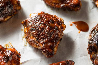 Ev yapımı Izgara Barbekü tavuk uyluk