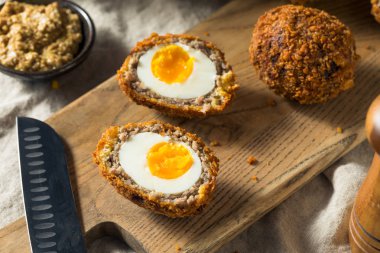 Ev Yapımı İngiliz Scotch Yumurta