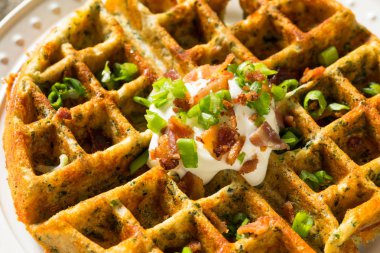 Pastırma ile Ev Yapımı Tuzlu Waffle