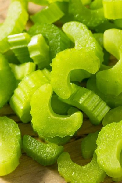 Surový zelený organický celer — Stock fotografie
