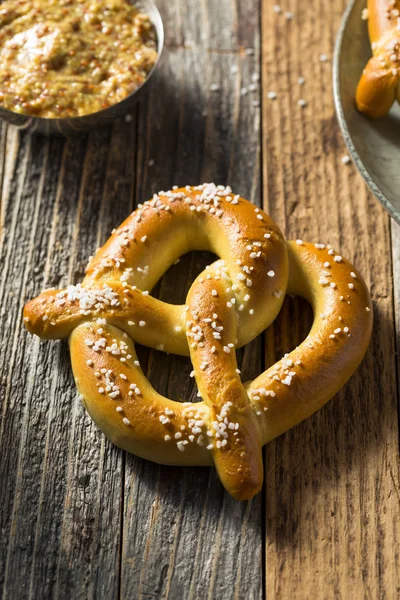 Homemade Bavarian Soft Pretzels — Stock Photo, Image