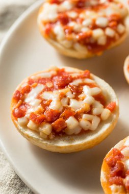 Dondurulmuş Mini Pizza Simitler