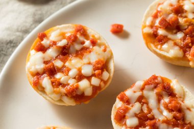 Dondurulmuş Mini Pizza Simitler