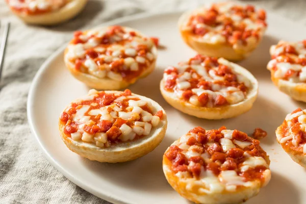 Bevroren mini pizza bagels — Stockfoto