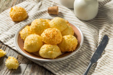 Ev yapımı Brezilya Pao De Queijo