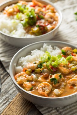 Baharatlı Ev Yapımı Cajun Karides Etouffee