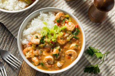 Baharatlı Ev Yapımı Cajun Karides Etouffee