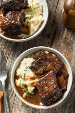 Ev yapımı Kızarmış Sığır Kısa Kaburga