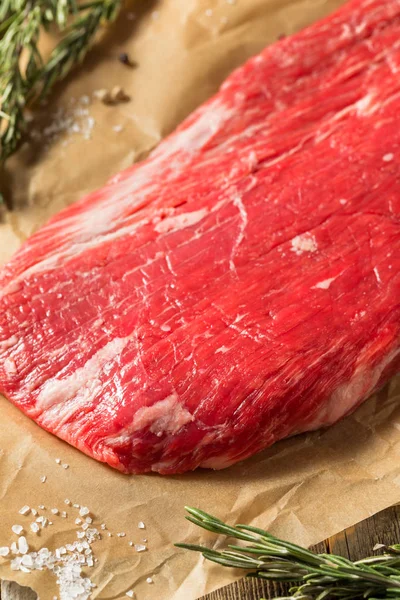 Raw Grass Fed Flank Steak — Stock Photo, Image