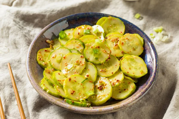 Homemade pikantny koreański Ogórek Sałatka — Zdjęcie stockowe