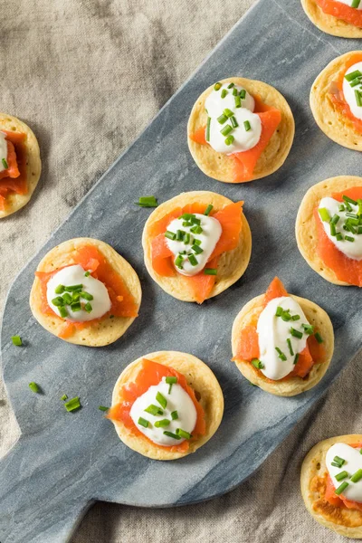 Homemade Smoked Salmon Cocktail Blinis — Stock Photo, Image