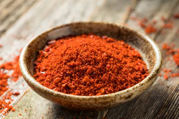 Trockenes Bio-Sriracha-Gewürz — Stockfoto