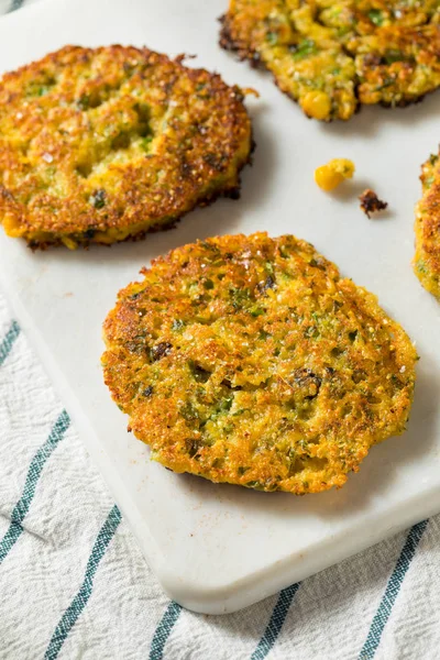 Formaggio fatto in casa e mais Arepas — Foto Stock