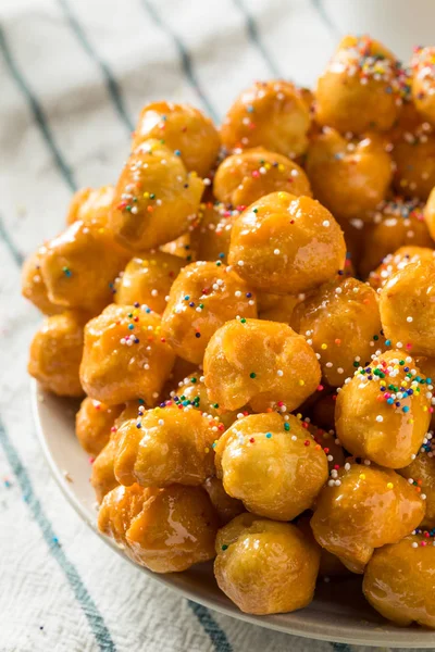 Házi készítésű édes olasz Struffoli — Stock Fotó