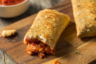 Sağlıksız Mikrodalga Pizza Cepler