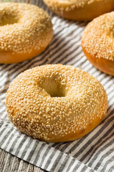 Homemade Sesame Seed Bagels — Stock Photo, Image