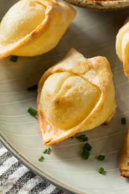 Çin krem peyniri Wontons