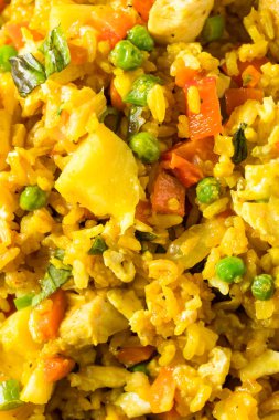 Ev yapımı Ananas Tavuk Kızarmış Pilav