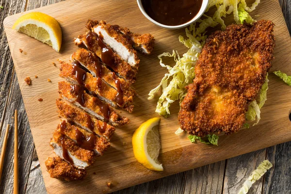 Домашні японські свинячі Tonkatsu — стокове фото