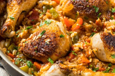 Ev yapımı İspanyol Arroz con Pollo