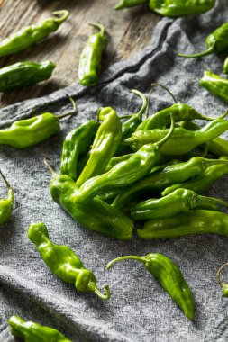 Çiğ Yeşil Organik Shishito Biber