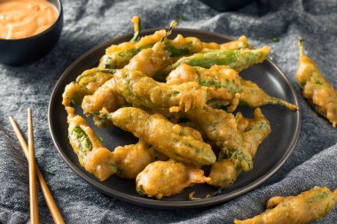 Ev Yapımı Derin Kızarmış Shishito Biber