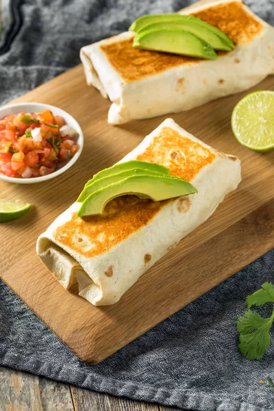 Domowe chorizo śniadanie burritos — Zdjęcie stockowe