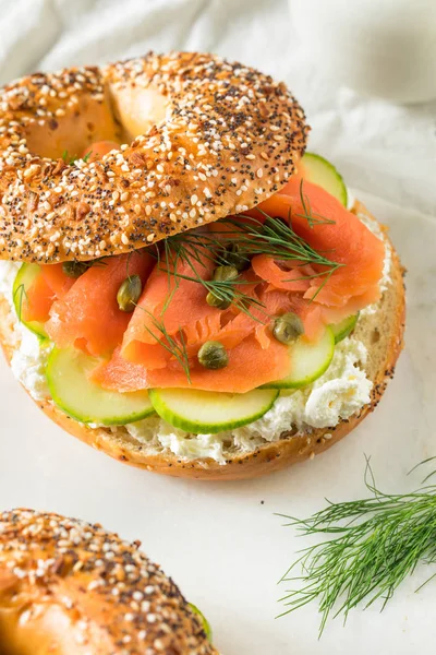 Zelfgemaakte Salmond Lox sandwich — Stockfoto