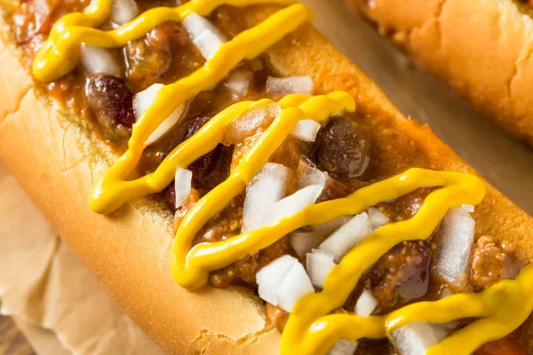 Homemade Detroit Style Chili Dog — Stock Photo, Image