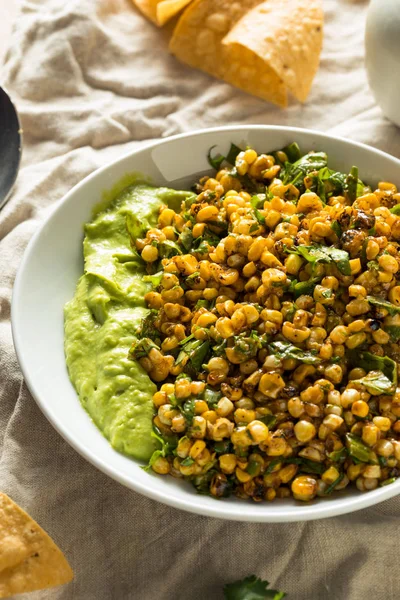 Trempette de salade de maïs de rue rôtie maison — Photo