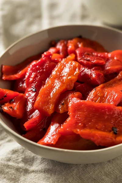 Ardei roșu prăjit organic marinat — Fotografie, imagine de stoc