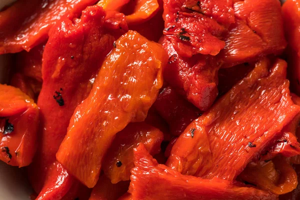 Bio marinierte geröstete rote Paprika — Stockfoto