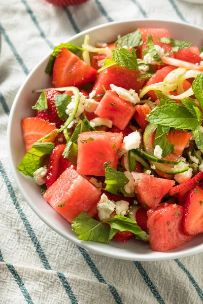 Hemlagad rå feta vattenmelon sallad — Stockfoto