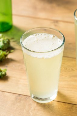 Ferahlatıcı Hop Falvoured Köpüklü Su